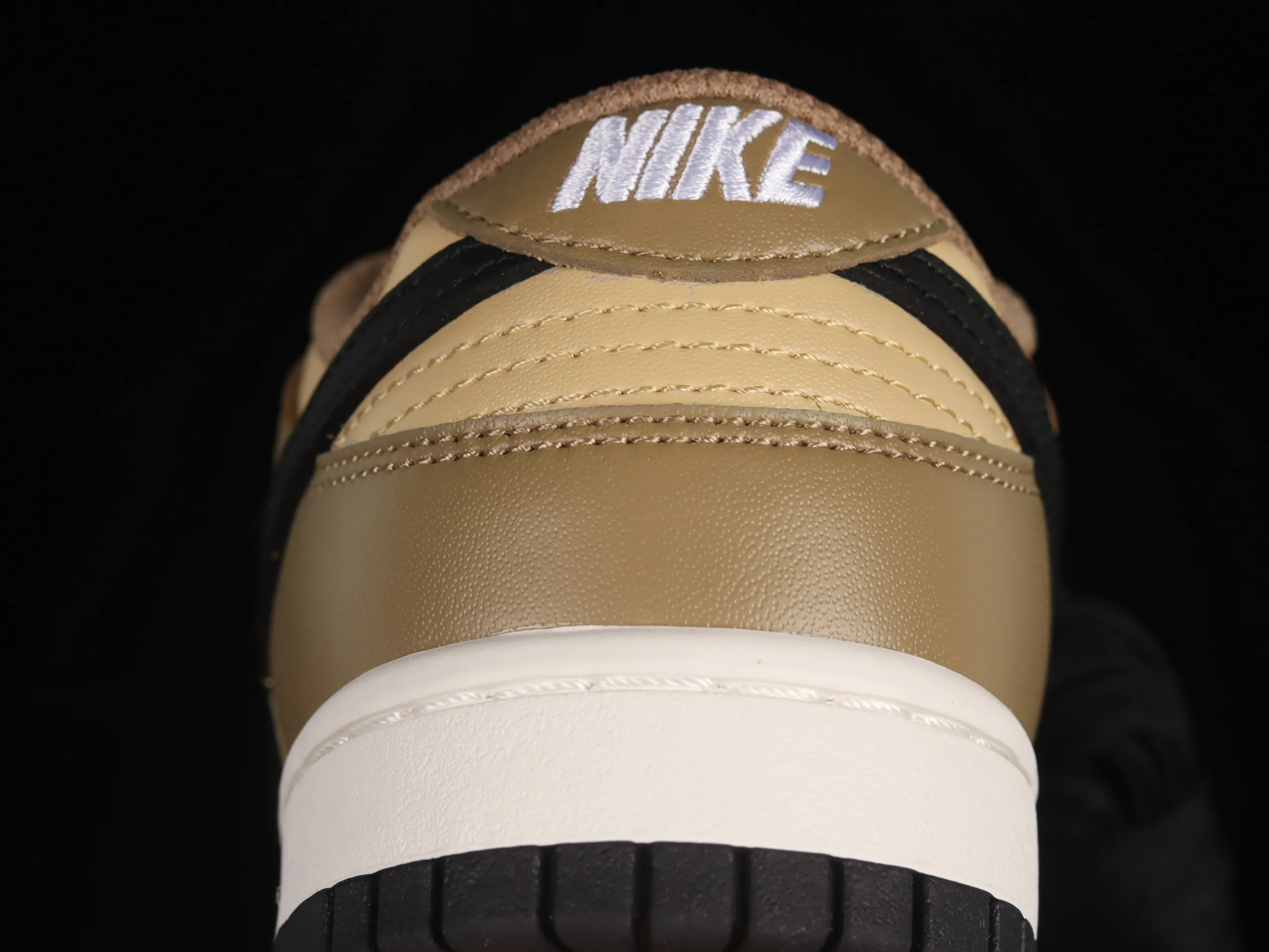 All Categories Nk SB Dunk Series Nk SB Dunk Low Low-top Sneakers N Version Nk Dunk Low Pro SB "Dark Driftwood" SB Smashing Backboard Fashion Casual Sneakers DD1503-200